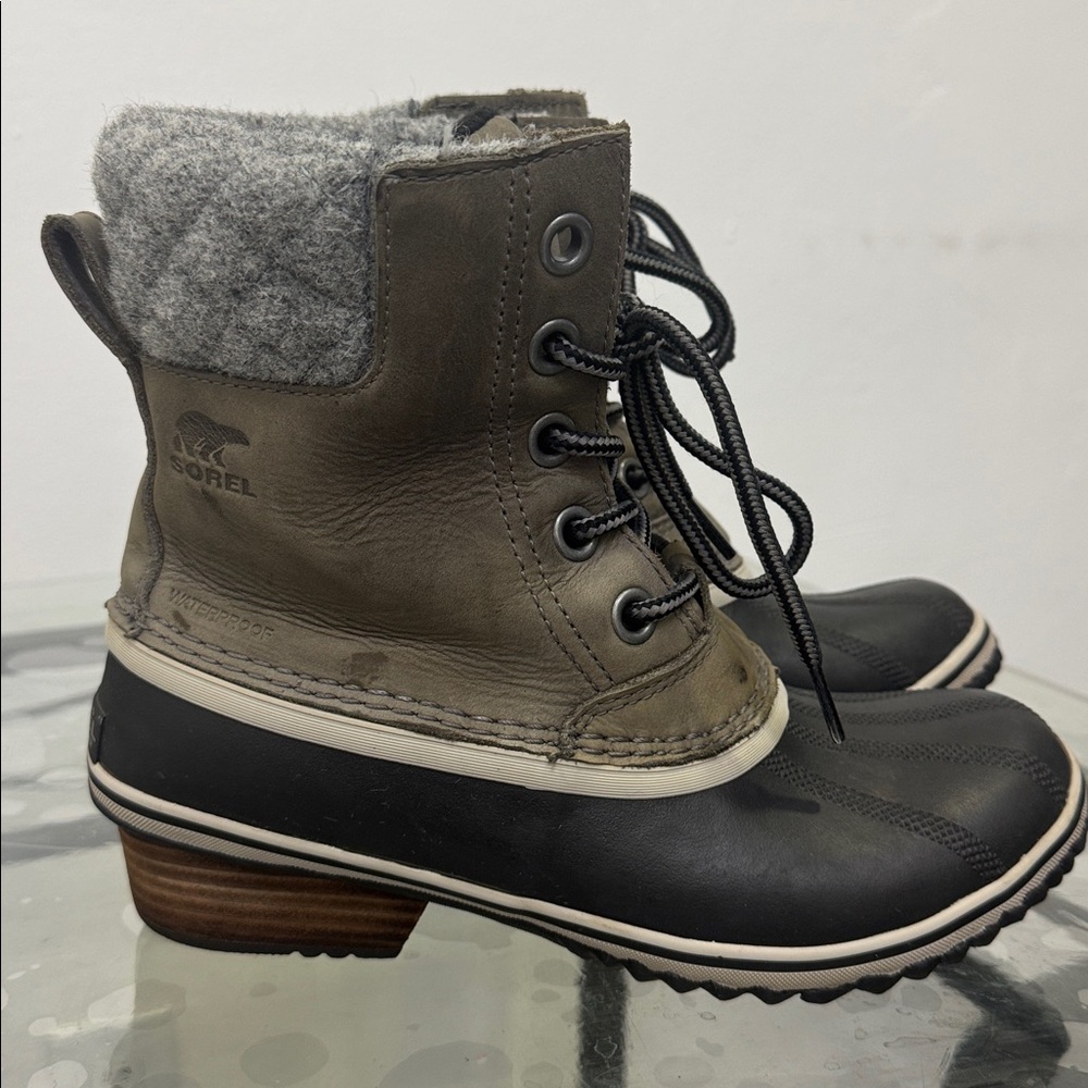 Sorel Olive Green and Black Lace-Up Duck Booties with Gray Cuff - Picture 2 of 13